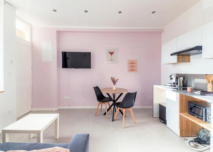 Appartement T2 Moderne Cosy Et Climatise A Proximite Du Centre Ville De Lyon